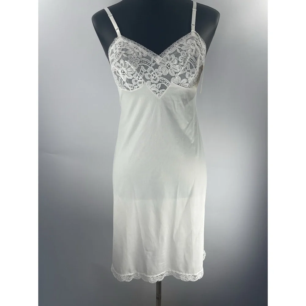 Vintage New Vanity Fair Lace Trim Ivory Antron III Full Slip Sz 32